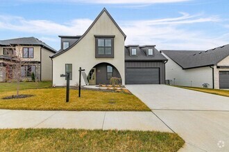 Building Photo - 5009 Whisper Dr