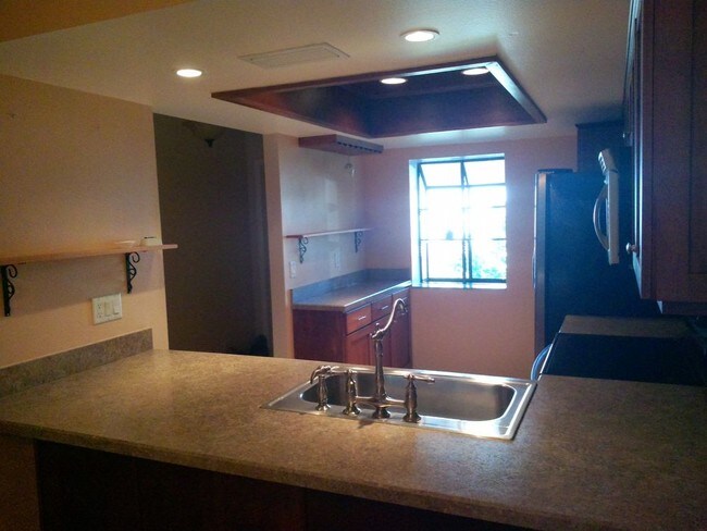 Building Photo - 2 Bedroom villa for rent