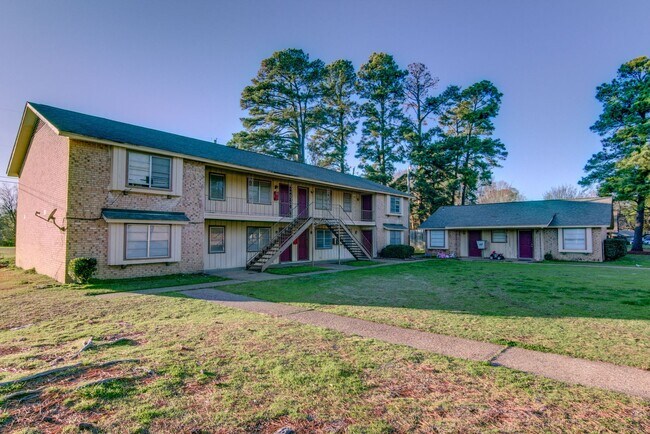 Foto del edificio - 2401 Brookridge Dr