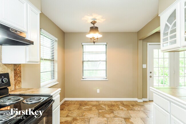 Foto del edificio - 716 NW Cambridge Ct