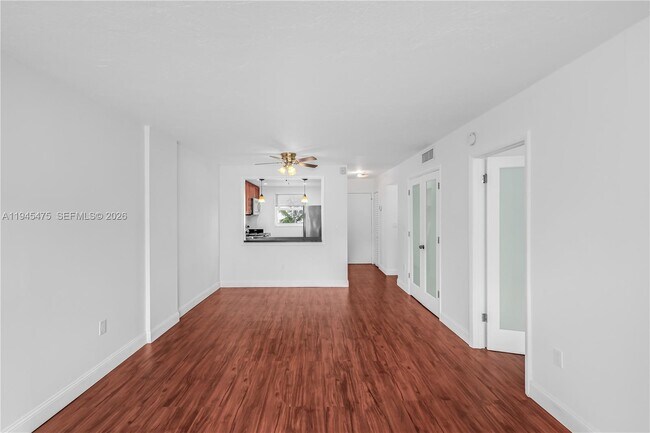 Building Photo - 716 Michigan Ave