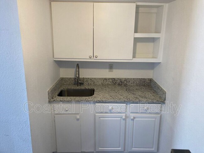 Foto del edificio - 3024 W Haya St