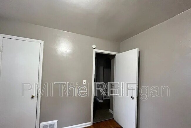 Foto del edificio - 813 Alvord Ave