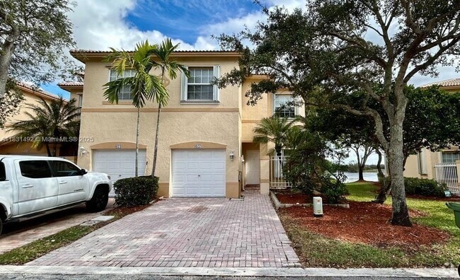 Building Photo - 677 NW 170th Ter