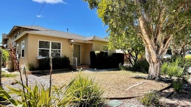 Building Photo - 123 Stenner St