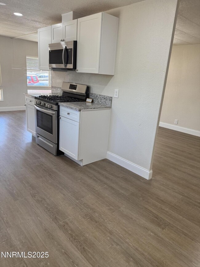 Building Photo - 315 Capella Dr