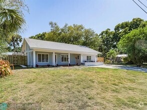 Building Photo - 1845 10th Pl