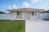 Foto principal - 3761 SW 14th St