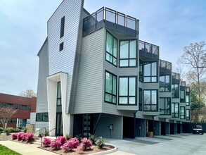 Building Photo - 1070 Kenilworth Ave