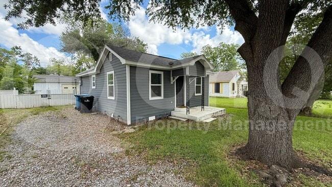 Building Photo - 519 E Gandy St