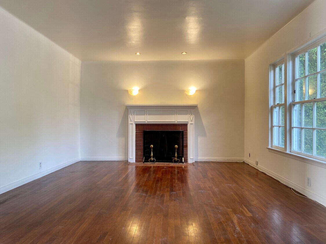 3467 Waverly Dr Unit 3467, Los Angeles, CA 90027 3467 Waverly Dr Los Angeles, CA Apartments