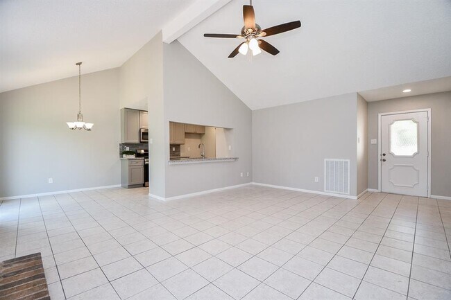 Building Photo - 4022 Frontier Dr