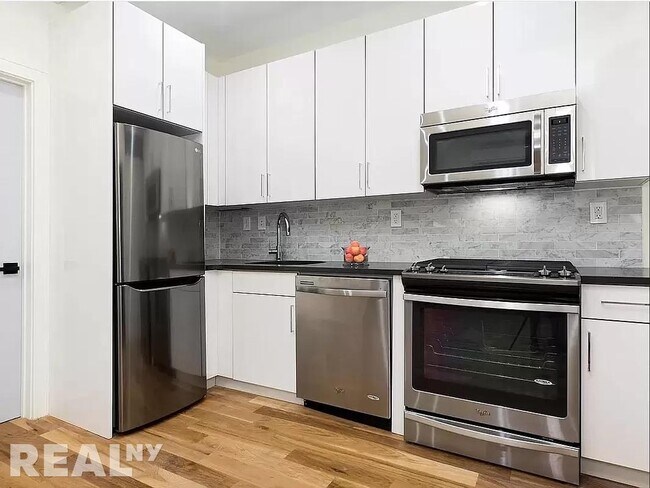Building Photo - 309 East 92nd Street