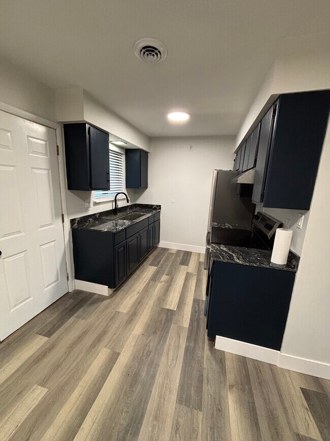 Foto del edificio - 1102 Apache Dr