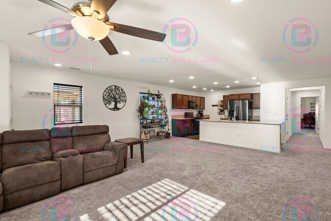 Foto del edificio - Spacious 4-Bedroom Lemon Valley Home with ...