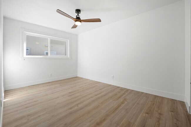 Foto del edificio - Ronald Dr. Huntington Beach