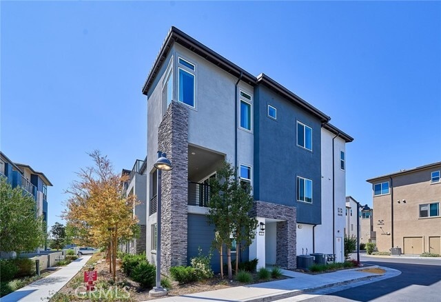 Building Photo - 128 Abacus