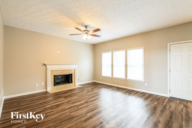 Building Photo - 6882 Waters Edge Dr