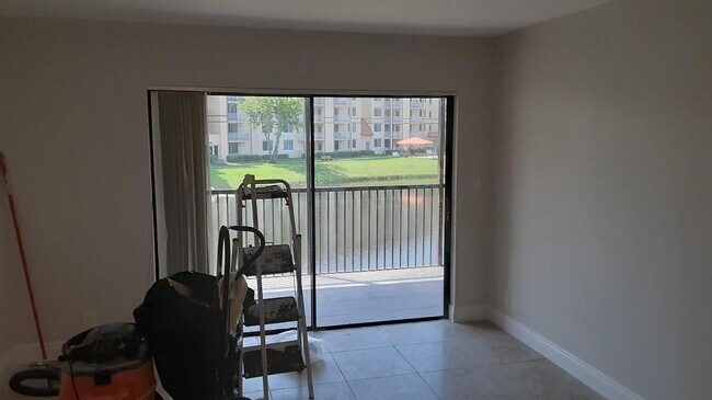 Foto del edificio - 1232 S Military Trail