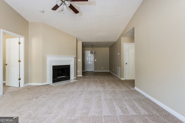 Building Photo - 7975 Trinity Park Dr