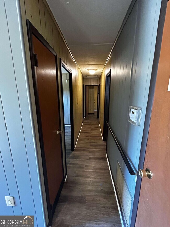 Foto del edificio - 2891 Village Green Dr