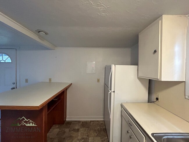 Photo - Newberry Apartment