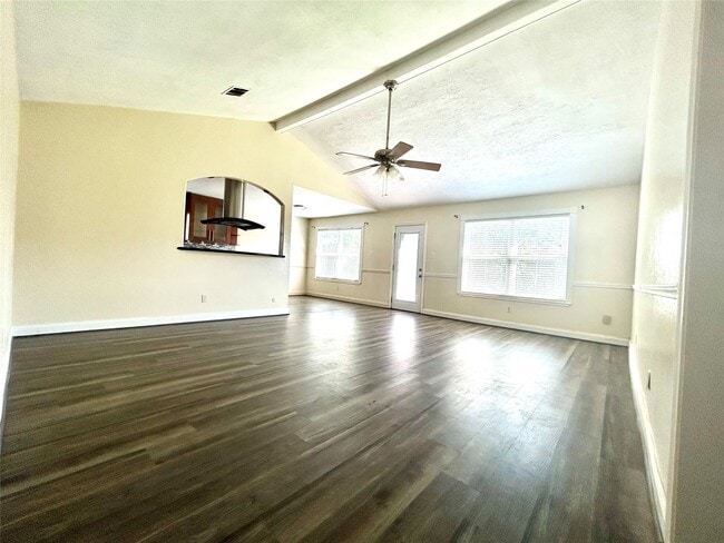 Foto del edificio - 1602 Dixie Hollow St