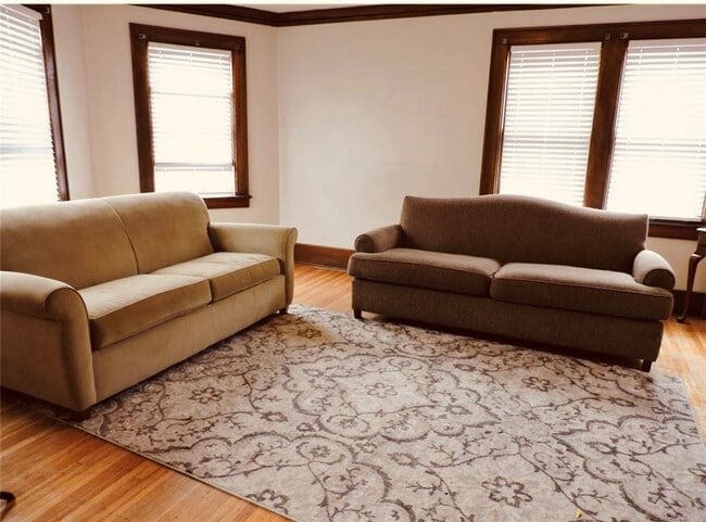 Foto del edificio - 217 Middlesex Rd