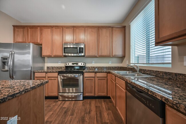 Foto del edificio - 2185 S Sanders Dr