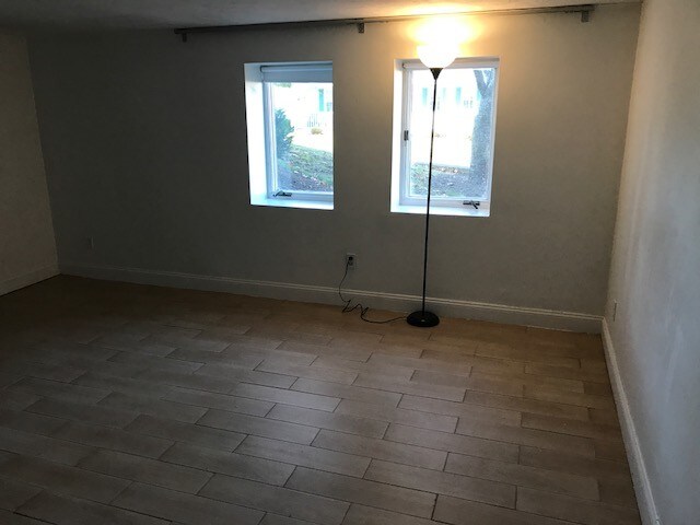 Building Photo - 16 Malvesti Way