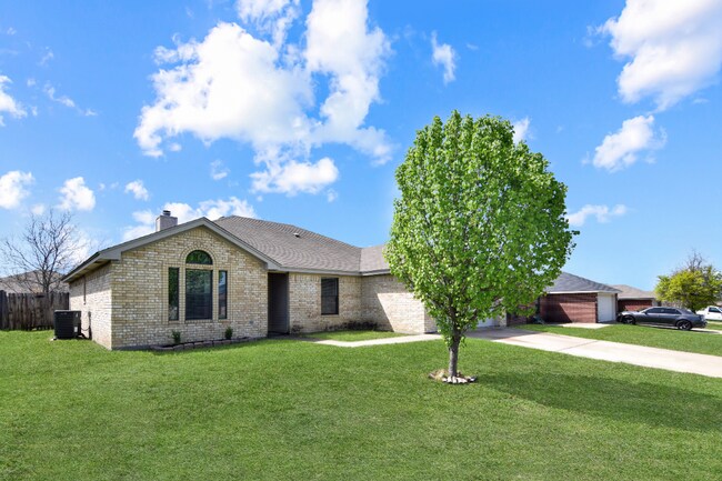 Foto del edificio - 2610 Littlewood Dr