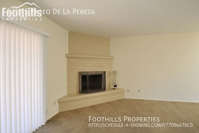 Building Photo - Foothills 2 BR Townhome