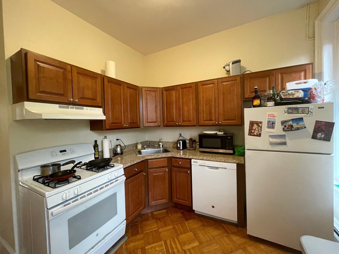 Primary Photo - 55 Adams St