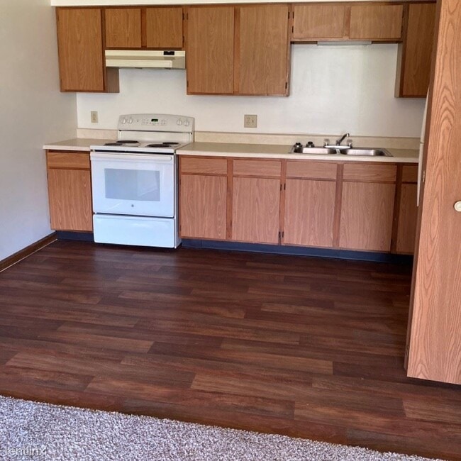 Building Photo - 2 br, 1 bath Apartment - Oakview Apartments