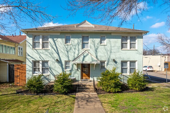 Foto del edificio - 5211 Worth St