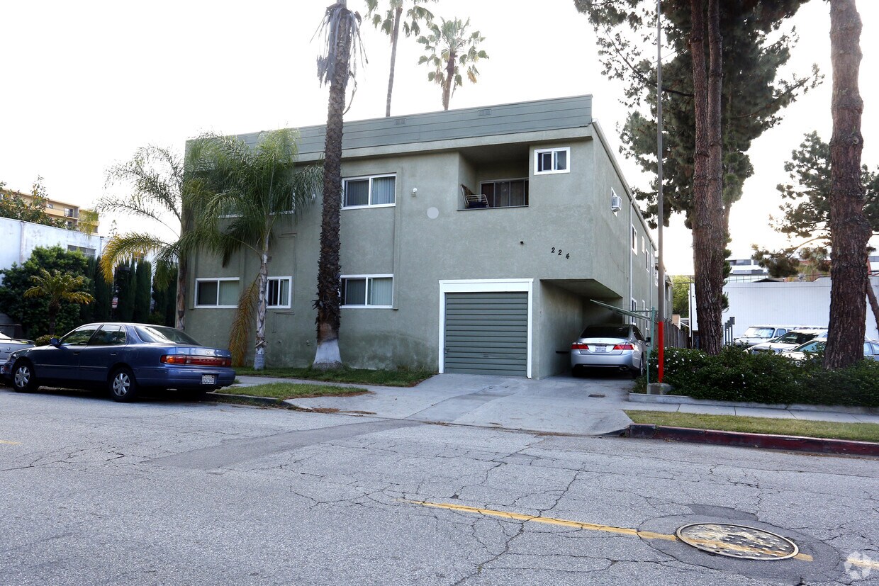 Primary Photo - 224 S Louise St