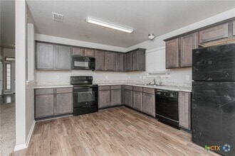 Building Photo - 2313 Vicksburg Ln