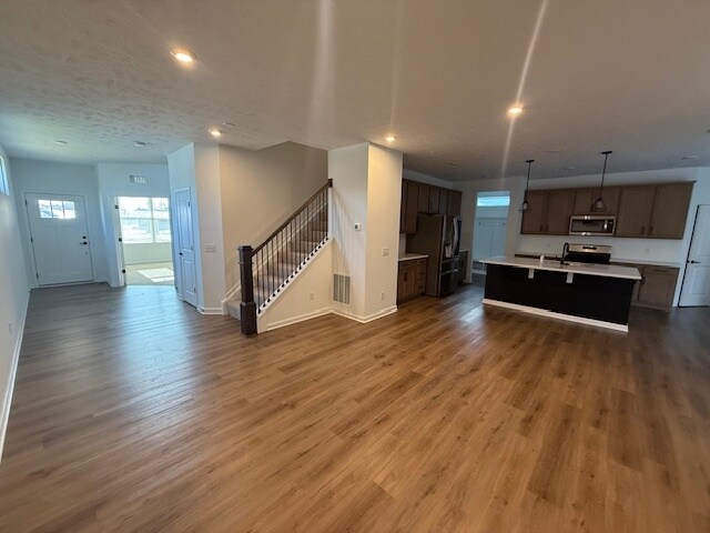 Foto del edificio - 148 Country Meadow Ln