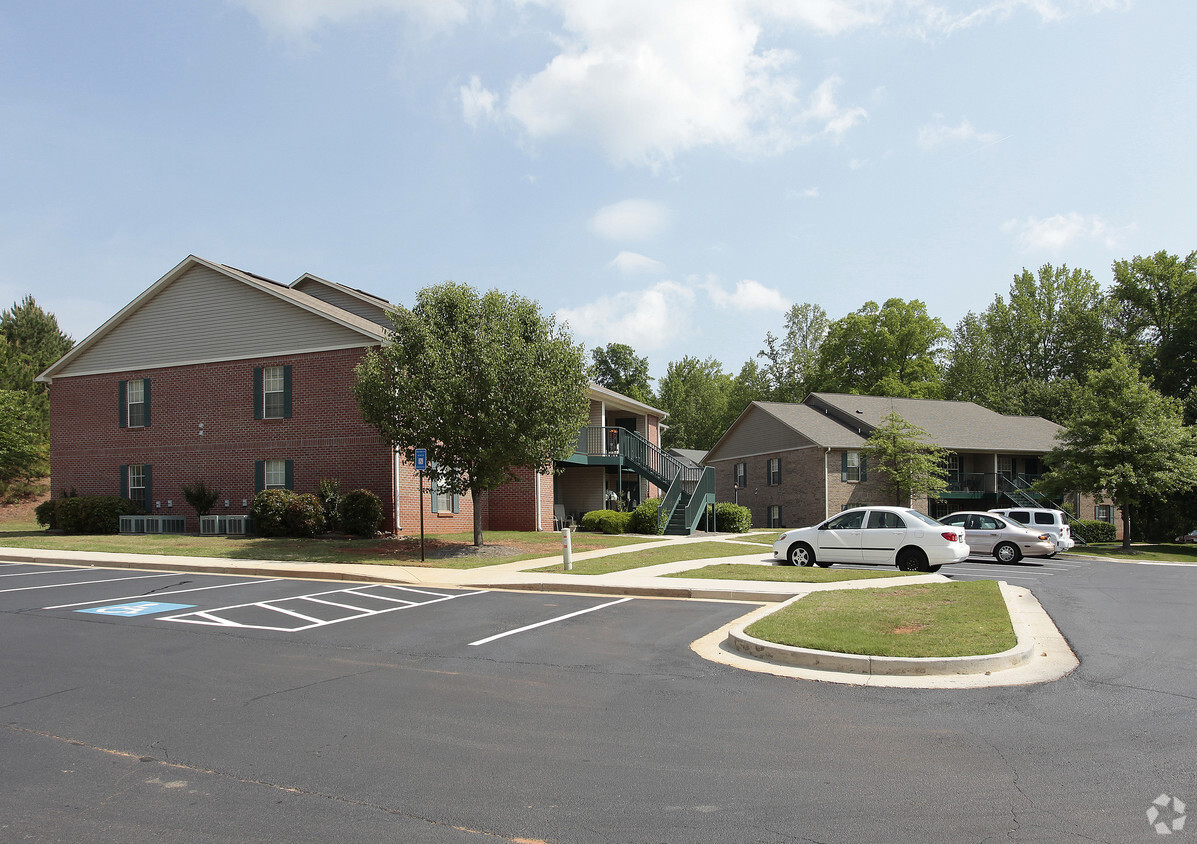 Primary Photo - Creekstone Apartments