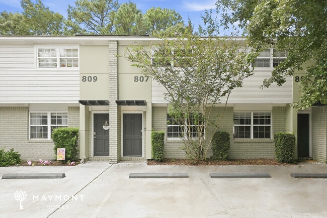 Building Photo - 807 Von Kolnitz Rd