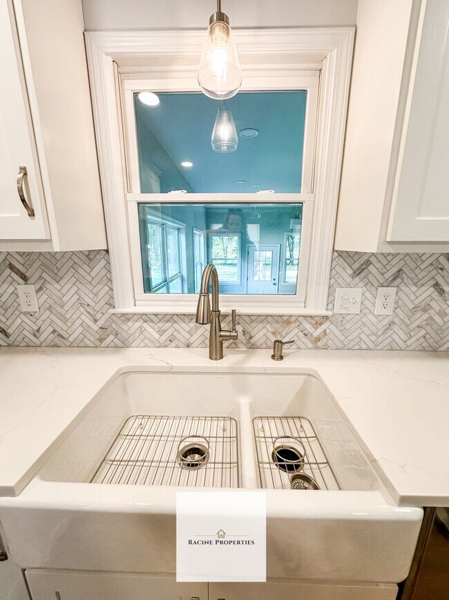 Foto del edificio - Beautiful Brick Ranch in Taylors, SC