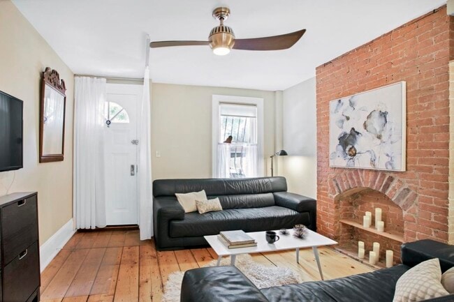 Foto del edificio - 159 1/2 Coles St