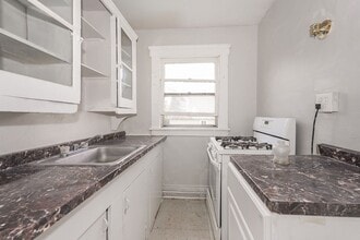 Building Photo - 3555 W 67th St Building Photo - 3555 W 67th St