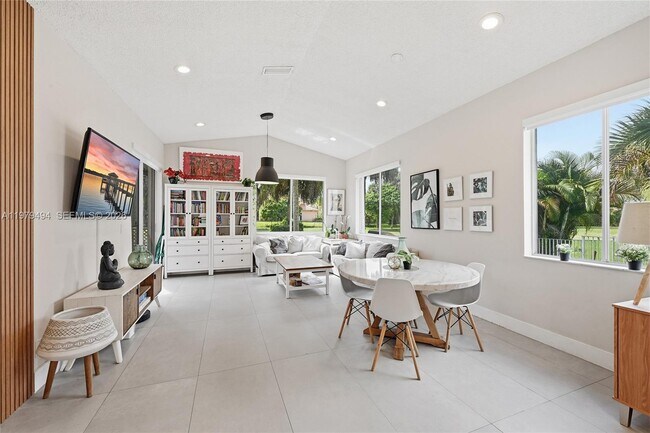 Foto del edificio - 1166 SW 158th Way