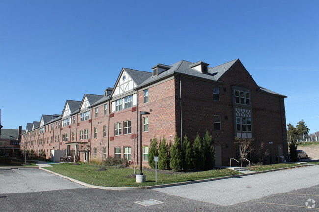 Building Photo - The Village at Mackenzie Place