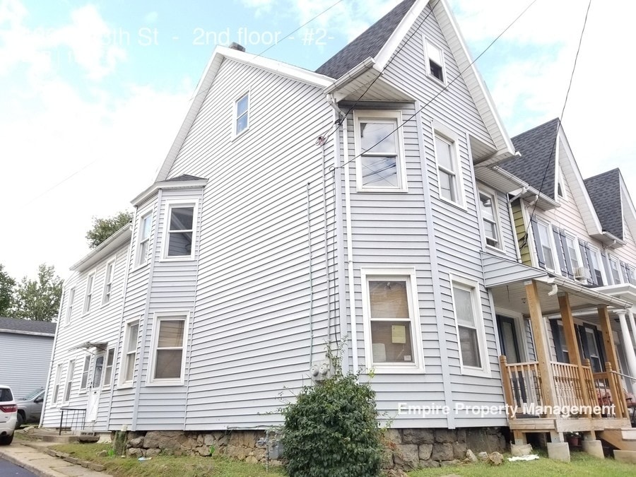 Primary Photo - Newly Renovated 2 Bedroom with Parking Spot