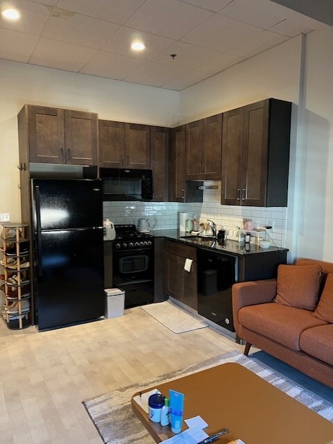 Kitchen - 69 King St