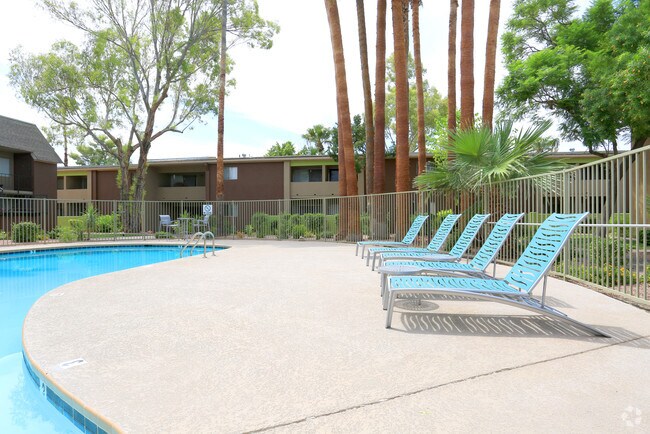 Piscina - Arcadia Villa Apartments