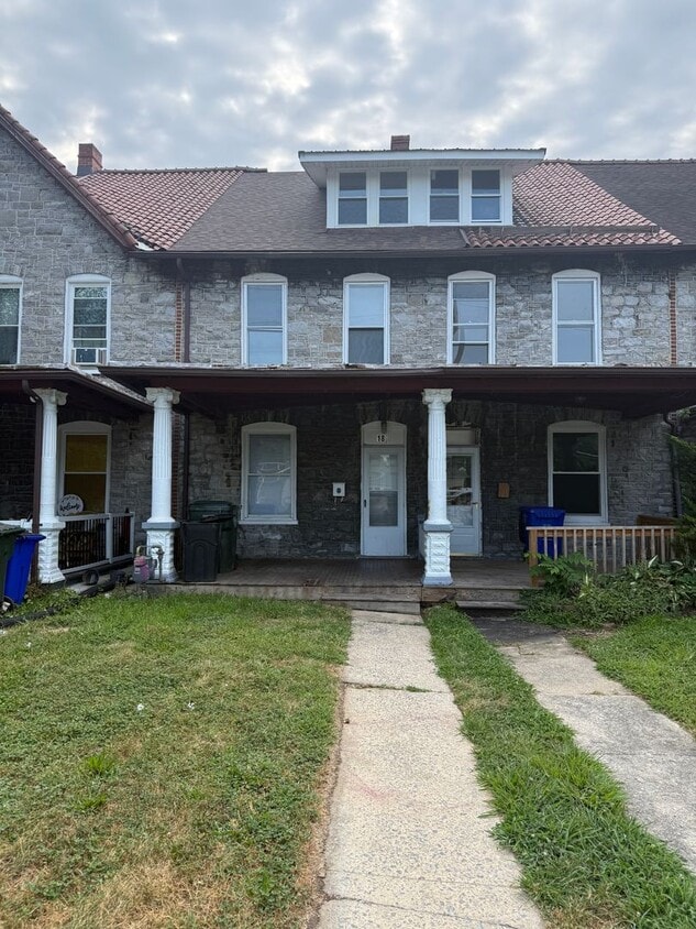 Primary Photo - Duplex located on Belview Ave.