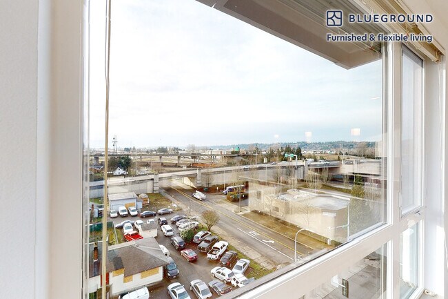 Foto del edificio - 109 S Division St